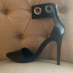 New Zara black heel with silver detail